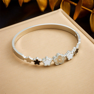 European American Style Plum Blossom Shell Bracelet Gold Steel Color Unisex Fashion Jewelry Gift - Product Image 3