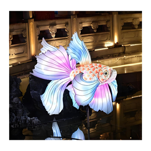 Venta caliente vacaciones Navidad hecho a mano decoración interior al aire libre para parques emporio restaurantes venta al por mayor luz de peces coloridos - Product Image 1