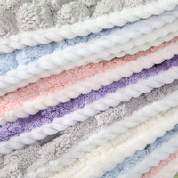 Vente en gros Ensembles de serviettes personnelles pures imprimées de haute qualité Serviette absorbante en velours corail doux avec capuche