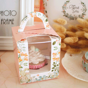 Boîte à cupcakes portable mignonne et écologique avec poignée, en carton biodégradable, finition brillante et gaufrage, design avec fenêtre - Product Image 4