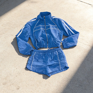 BINBEIER Conjunto Deportivo de 2 Piezas para Mujer, Chaqueta Deportiva, Pantalones Cortos, Cuello Alto, Top Corto - Product Image 2