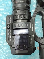 Caméscope portable Panasonic AG-UX180 4K de qualité professionnelle pour la diffusion