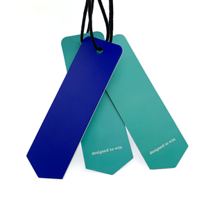 Top thiết kế đơn giản cá nhân logo letterpress quần áo tùy chỉnh màu đen dập nổi Swing tag tùy chỉnh tông quần áo tag - Product Image 1