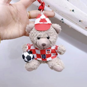 Porte-clés en peluche ours en uniforme de football de haute qualité avec ballon et drapeau national, pendentif ours pour les fans de sport - Product Image 6