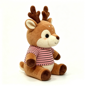 Peluche cerf assis personnalisée et adorable avec chemise rayée rose - Animal en peluche faon doux et moelleux, jouet renne des bois - Product Image 5