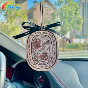 Ambientador de Papel Colgante Personalizado al por Mayor de Fábrica con Logotipo, Diferentes Aromas y Tamaños, Ambientador para Coche y Armario - Product Image 1