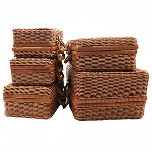 Quadratisch gewebte kleine Geschenk koffer körbe mit Griff Rechteck Lebensmittel Bunte Picknick Kunststoff Rattan Aufbewahrung skorb