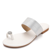 Sandales plates à anneau d'orteil pour femmes, style mode, avec strass et lanière large métallique, bout ouvert, pour l'été, vente en gros