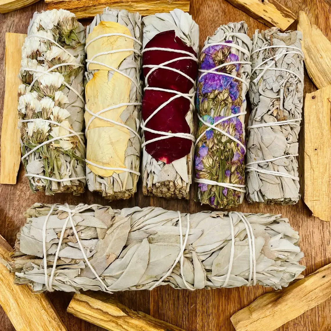 Droge Bloem Sage Wand Sage Groothandel Wit Sage Rozemarijn Ceder Rose Lavendel Bule Dragon Bloed Yerba Bloemen Smudge Stick