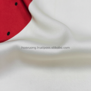 Tissu de soie latine de luxe 120gsm 153cm de large doux lisse respirant étirement bidirectionnel pour vêtements de nuit - Product Image 1