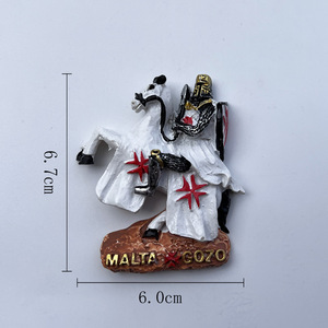 Approvisionnement transfrontalier : Chevaliers teutoniques médiévaux, soldats, armures lourdes, aimant 3D commémoratif de voyage européen - Product Image 3