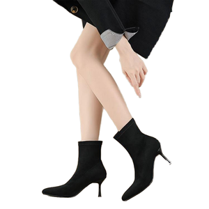 Sandales à talons hauts pour femmes, nouvelle collection, grande taille, noires, à talon épais, dessus en PU, semelle extérieure en caoutchouc, prêtes à être expédiées - Product Image 2