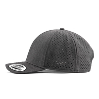 Casquette de baseball unisexe en polyester à 6 panneaux avec logo PVC personnalisé de haute qualité, perforations découpées au laser, imperméable, performance golf, motif points dorés