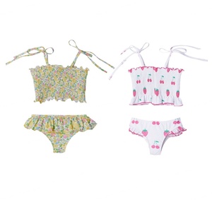 Traje de Baño de Verano para Niñas, Estampado de Flores Amarillas y Fresas, Sin Mangas, con Tirantes, Traje de Baño de Dos Piezas para Niños - Product Image 1