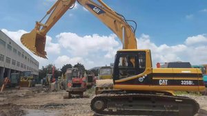 Utilisé pour les excavatrices Cat 325, 325BL, 325C – Performances excellentes, poids opérationnel de 20 tonnes, composants essentiels incluant moteur et groupe motopropulseur - Product Image 5