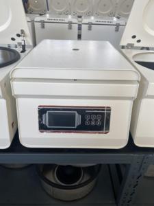 Centrifugeuse clinique à faible vitesse 6000 tr/min, grande capacité 4*500 ml, centrifugeuse de laboratoire TD6 - Product Image 6