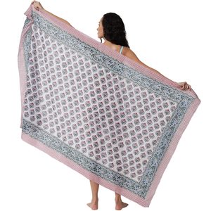 Sarong en coton imprimé à la main de qualité supérieure pour femmes, léger, idéal comme paréo de bikini, pour la plage et les vacances d'été - Product Image 1