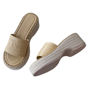 Sandalias de Tacón Alto de 5-8 cm con Punta Abierta y Logotipo, Estilo Diseñador 2026, de Cuero Genuino Transpirable con PU Repujado de Alta Calidad - Product Image 2