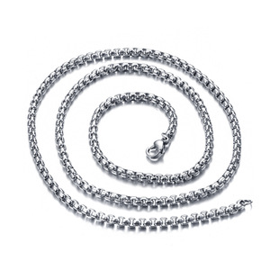 Collana con Ciondolo Nodo Celtico in Acciaio Inossidabile Vintage per Uomo e Donna, Collana con Runa Trinitaria, Collana Vichinga, Gioiello Amuleto - Product Image 6