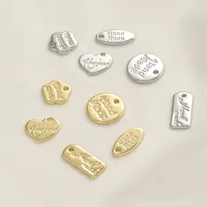 Accessori fai da te di alta qualità Charms in ottone 18K/14K placcato oro reale Charms con Logo inciso personalizzato per la creazione di gioielli