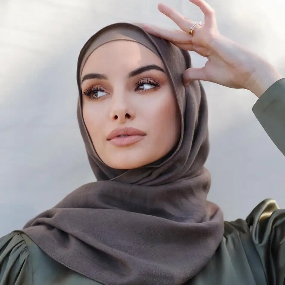 2022新しいイスラム教徒のソフトプレーンコットンリネン織りヒジャーブボスコースヒジャーブスカーフ売れ筋製品ショールサプライヤー