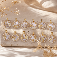 Pendentif Zodiaque en Cuivre Doré Douze Motifs, Bordure Pavée Ronde, Face Blanche, Bijoux Zodiaque Personnalisés, OEM