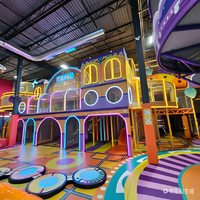 Parc de trampolines intérieur multi-activités et mur d'escalade sur mesure, conçu pour tous les âges, directement de l'usine
