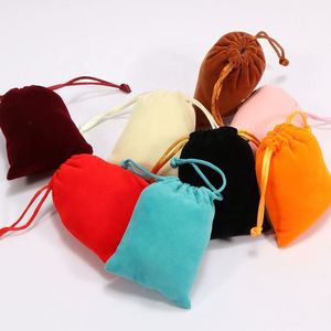 Pochette cadeau recyclable à cordon avec logo personnalisé pour le rangement de bijoux (boucles d'oreilles, colliers, montres, lunettes, pierres précieuses) - Product Image 3