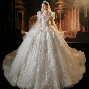 Robe de mariée de bal de luxe LSMX006 Glaromous, style bouffant illusion, avec appliques en dentelle et broderies de cristaux, manches longues, coupe princesse - Product Image 3