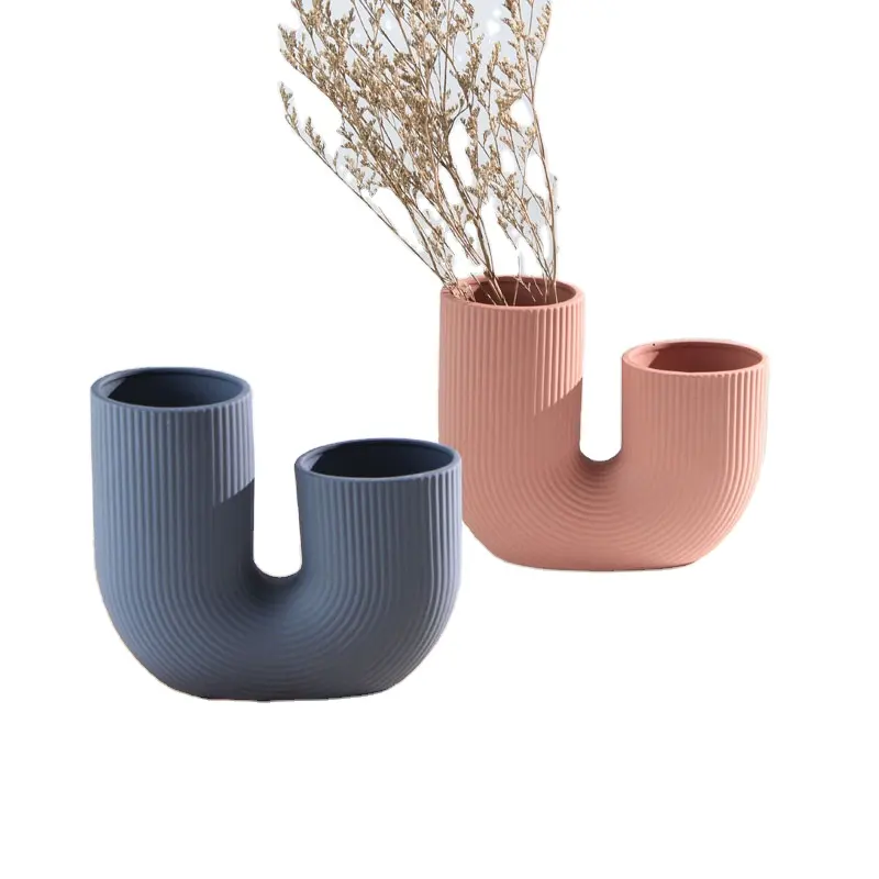 New Design Nordic Handmade Ceramic Striped Vase U-Shaped Matte Clay Floral Table Decoration Customizable European Ashtrays