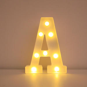 Lampes LED Alphabet 26 Lettres Anglaises Couleurs CMJN Métal Peint 3D AR-12 Personnalisables Écologiques Anniversaire Déclaration de Coeur Demande en Mariage - Product Image 6