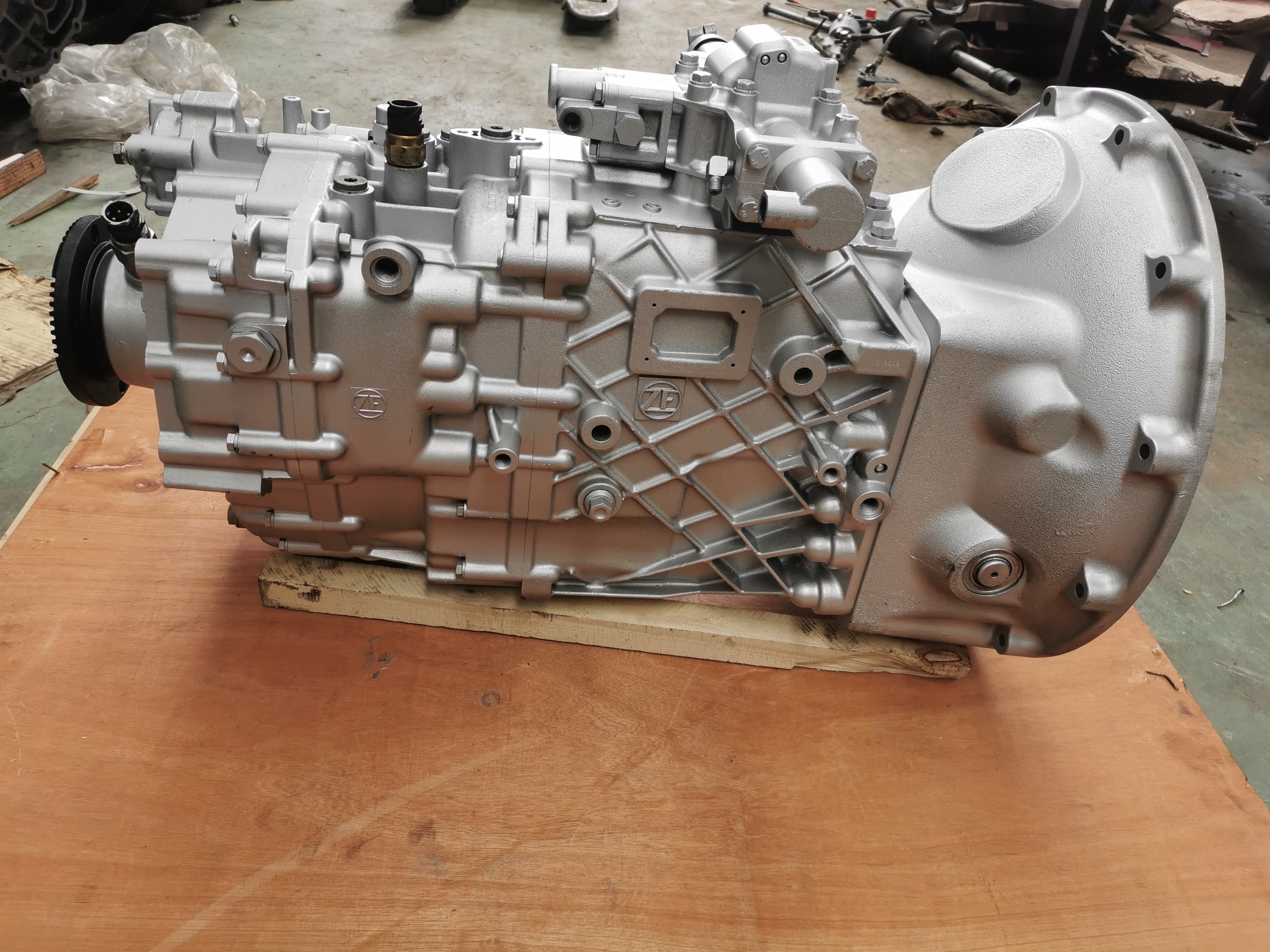 9S75 Gearbox Transmission for Volvo Trucks - Reliable