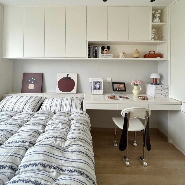 China Wholesale Factory Price Home Luxury Modern Design Wooden Bedroom Furniture Set Tatami With Wardrobe