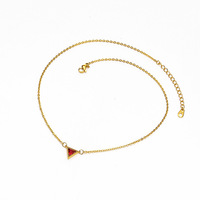 Le nouveau ins lumière luxe niche design sens simple triangle zircon collier femmes tout correspondant tempérament pendentif en gros