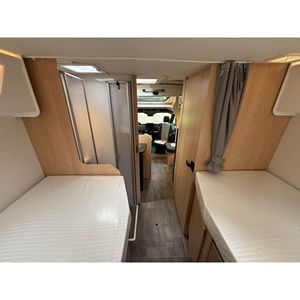 Sunlight Adventure T680 5 places, caravane de type autocar, intérieur noir, accessoires, transmission automatique, 165 ch - Product Image 2