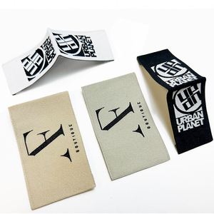 Étiquettes et tags personnalisés pour vêtements : logo de marque privée, impression sur satin/tissu, étiquettes de couture pour t-shirts, étiquettes nominatives en tissu - Product Image 4
