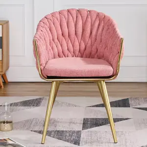 Розовая мебель для отеля, уличный стол для двора, стул, комбинированный садовый обеденный набор из ротанга для отдыха, садовый стул