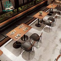 Table et chaises de restaurant en bois noir incurvées en demi-cercle, canapé, banquette, mobilier pour café
