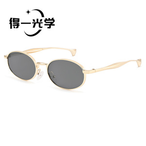 Gafas de sol ovaladas retro de metal para mujer, montura negra, lentes de PC, protección UV400, estilo para exteriores - Product Image 2