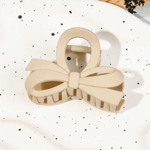 กิ๊บติดผมรูปโบว์สีลูกกวาดขนาด 8 ซม. กิ๊บหนีบผมแบบฉลาม ดีไซน์สวยเก๋ วัสดุพลาสติกเคลือบด้าน ขายส่ง - Product Image 6