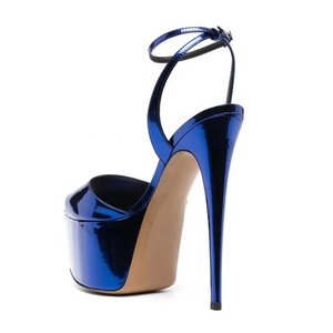 Sandales sexy pour femmes à talons hauts fins et plateforme, bout ouvert, en cuir verni brillant, pour soirées, clubs et danseuses d'été - Product Image 6
