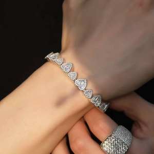 ชุดเครื่องประดับกำไลข้อมือหัวใจเพชร CZ วิบวับ UWin สร้อยข้อมือเทนนิสสร้อยข้อมือสายคล้องมือ3ชิ้น - Product Image 3