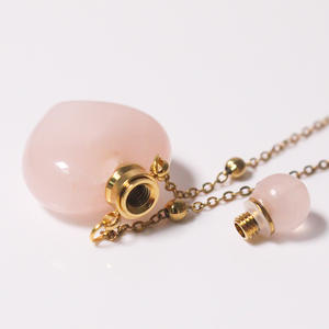 Collier tendance Hisera en maille torsadée avec pendentif en cristal <span class=keywords><strong>de</strong></span> quartz en forme <span class=keywords><strong>de</strong></span> cœur, excellent cadeau pour les meilleures amies - Product Image 3