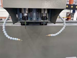 Máquina de Perforación y Fresado CNC para Puertas y Ventanas de PVC, Aluminio y UPVC con Motor - Product Image 4