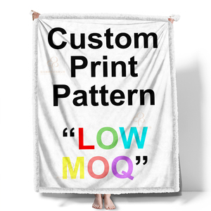บริษัทผลิตผ้าห่มขนแกะแบบกำหนดเอง พิมพ์โลโก้ทีมโรงเรียน รูปถ่ายครอบครัว สัตว์เลี้ยง สุนัข ด้วยเทคนิคการพิมพ์แบบระเหิด ผ้าห่มเชอร์ปาพร้อมโลโก้ - Product Image 1