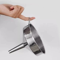 Entonnoir en acier inoxydable de 15 cm de qualité alimentaire avec filtre en maille, verseur d'huile et de vin épaissi de 13 cm, entonnoir à large ouverture pour la cuisine domestique