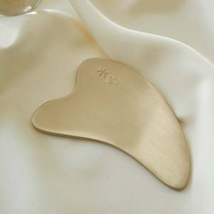 Premium Bronzeware Guasha Produit de massage pour les marques de beauté - Product Image 5
