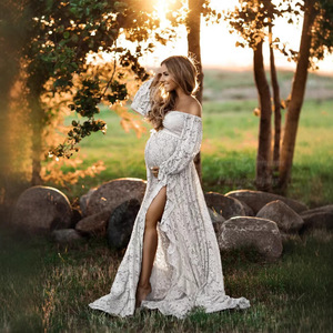 Europa y los Estados Unidos Sexy cuello en V profundo manga de cuerno transparente vestido de encaje ajustado - Product Image 4