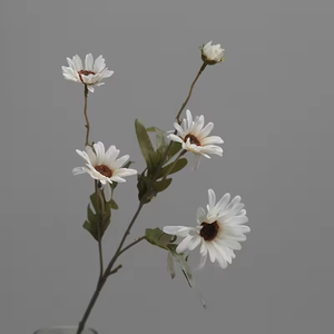 Fiori Artificiali di Margherita a 5 Teste in Seta per Decorazioni Casa e Matrimonio, Vendita all'Ingrosso - Product Image 1