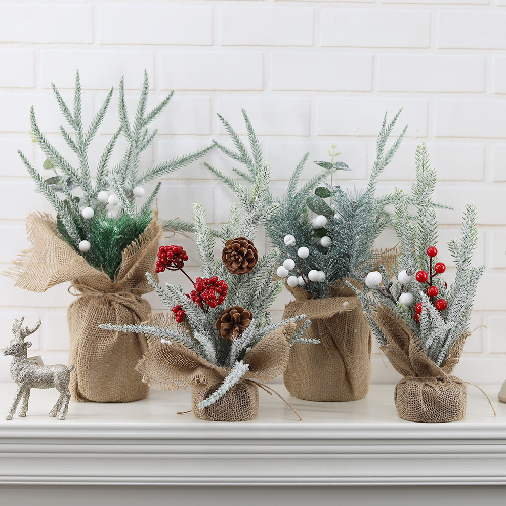 Décorations de Noël pour maison de vacances Mini sapin de Noël de table avec baies rouges Pommes de pin